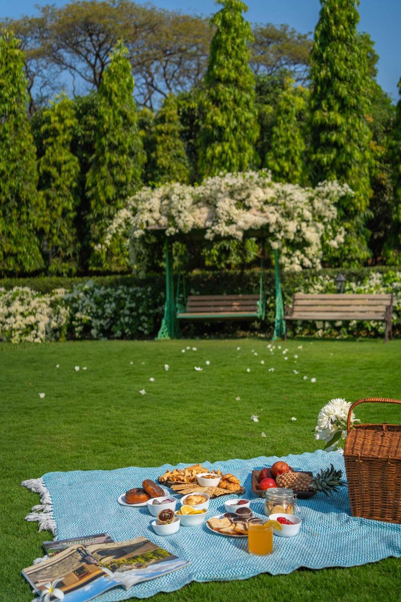 Stayvista At Moksh Villa - Bbq & Jacuzzi Alibaug Ngoại thất bức ảnh